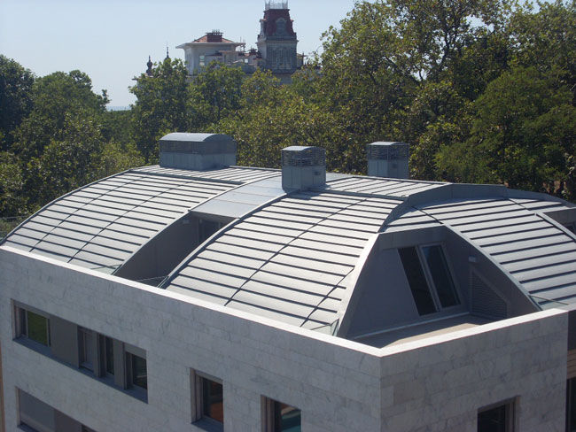 Metal Esasl� Panjurlu �apkalar
